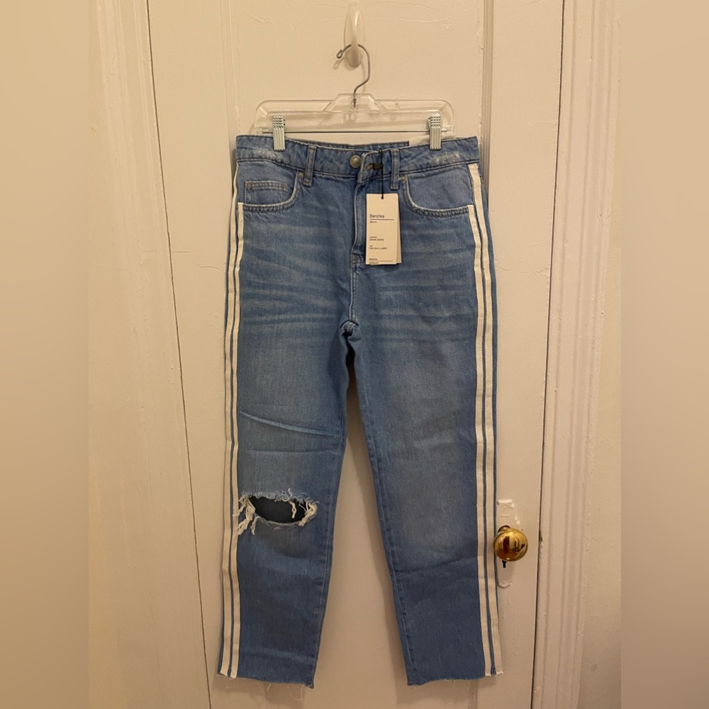 Berskha denim light blue boyfriend jeans.